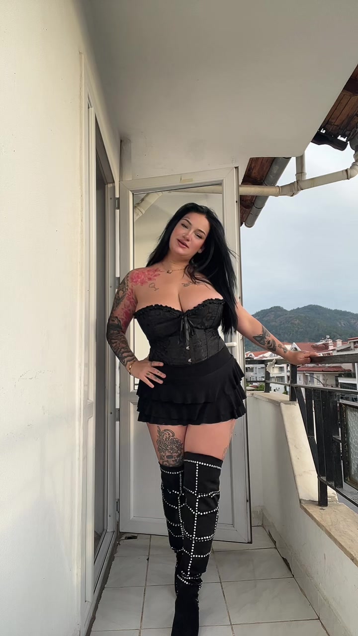 @Larviiya_oo