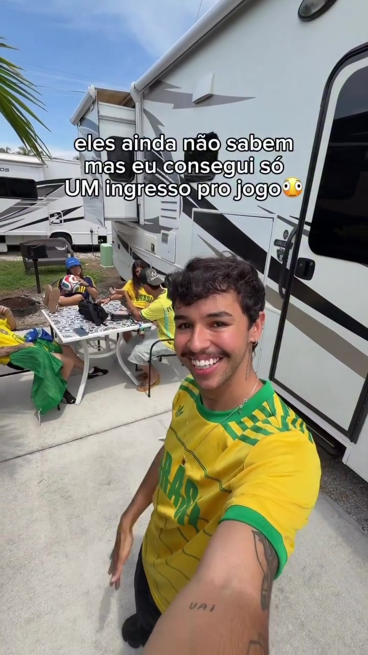 @Carolixas