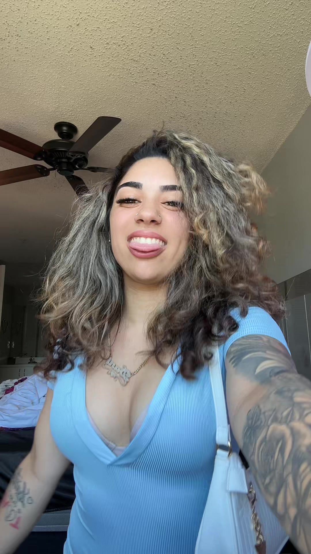 @Dani💋