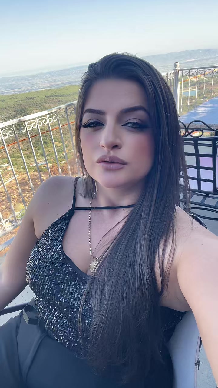 @Aurela_ela
