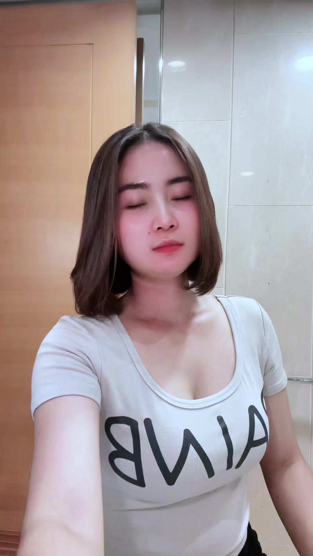 @Tia