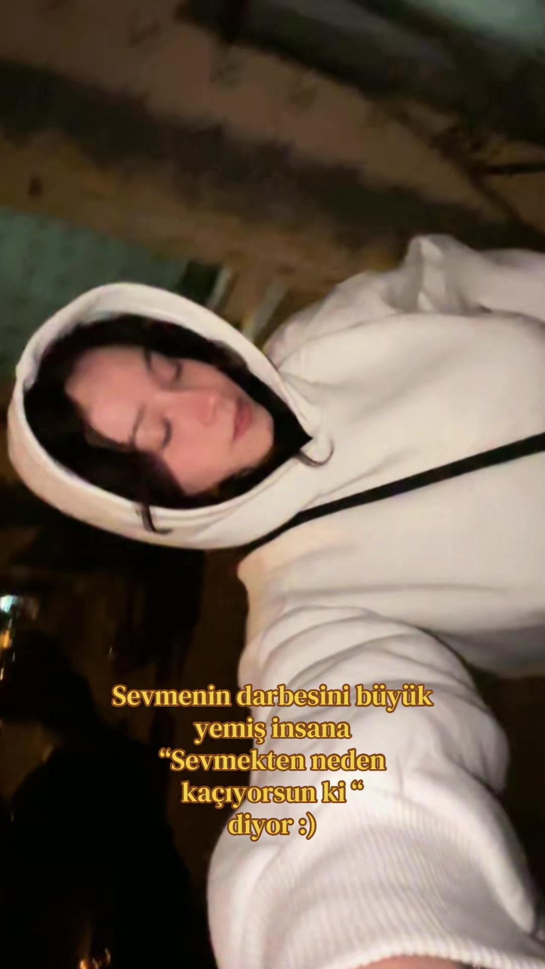 @𝓜 𝓔 𝓡 𝓥 𝓔