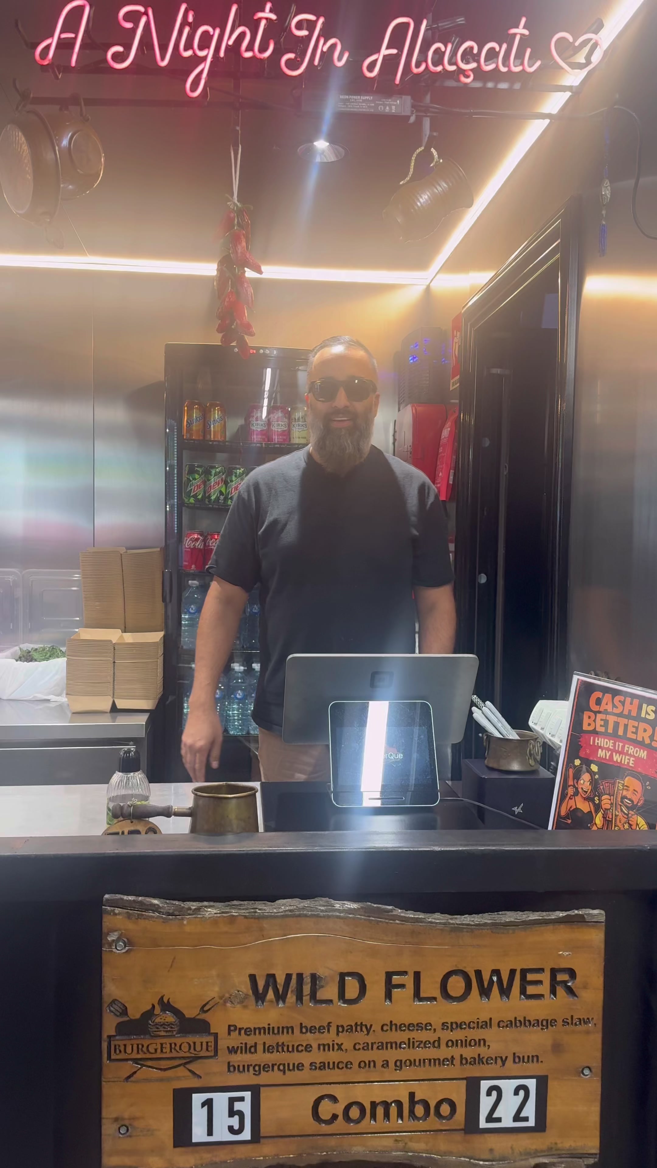 @BurgerQue