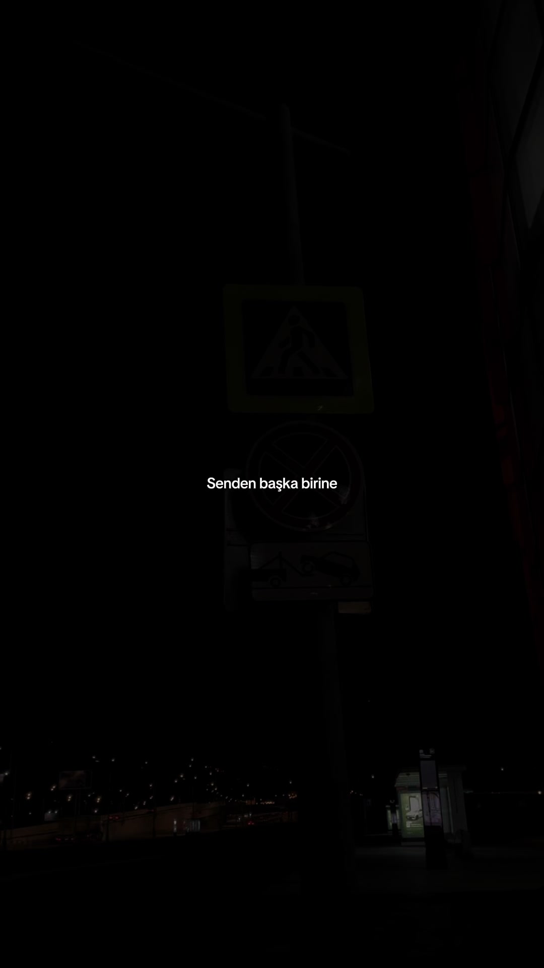 @𝓨.