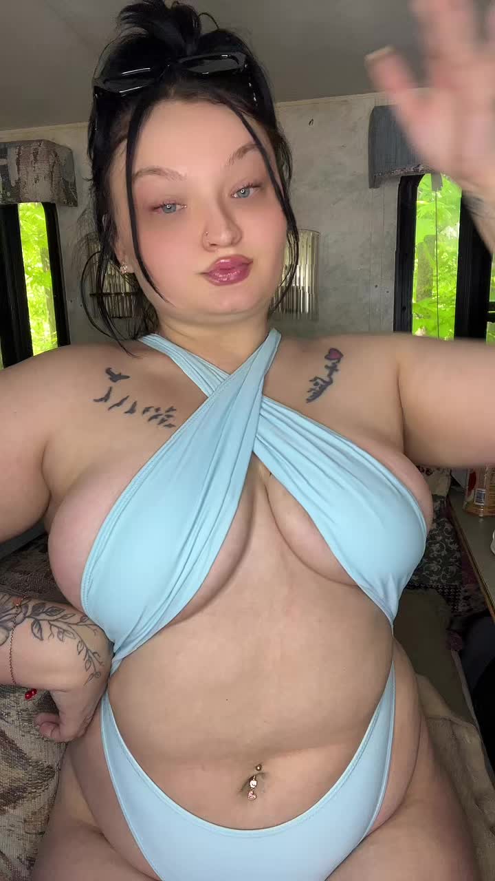 @kayleesalwayswright