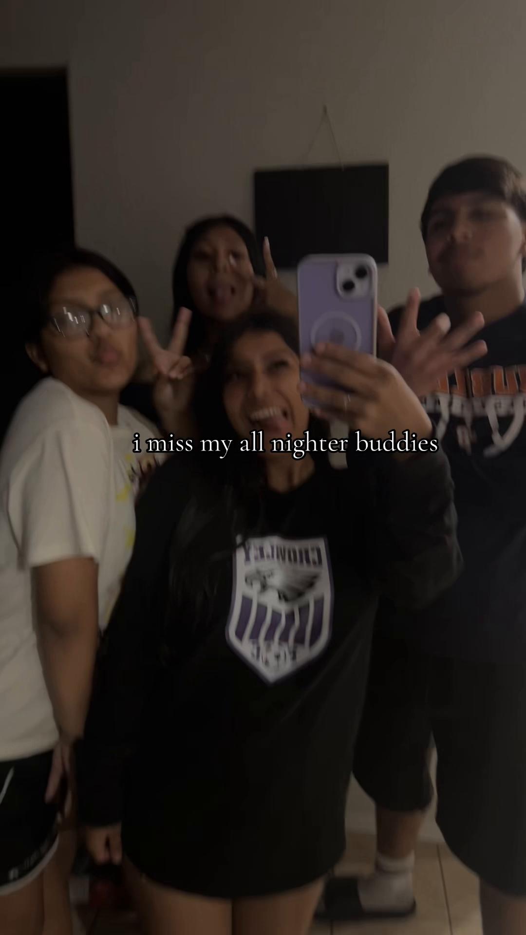 @_emisssss