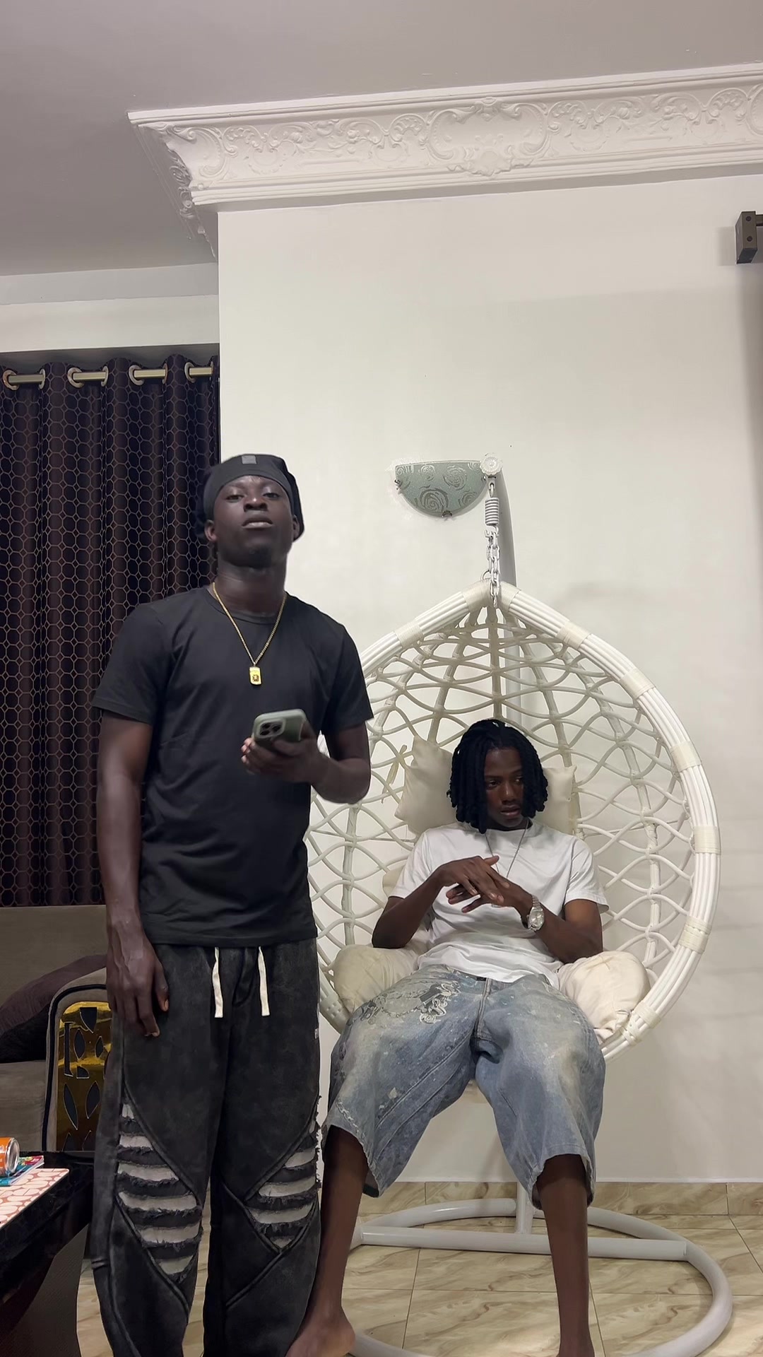 @LA MANO DU 229🚫🦵🏾