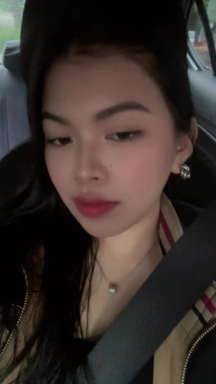 @Isha ☘️