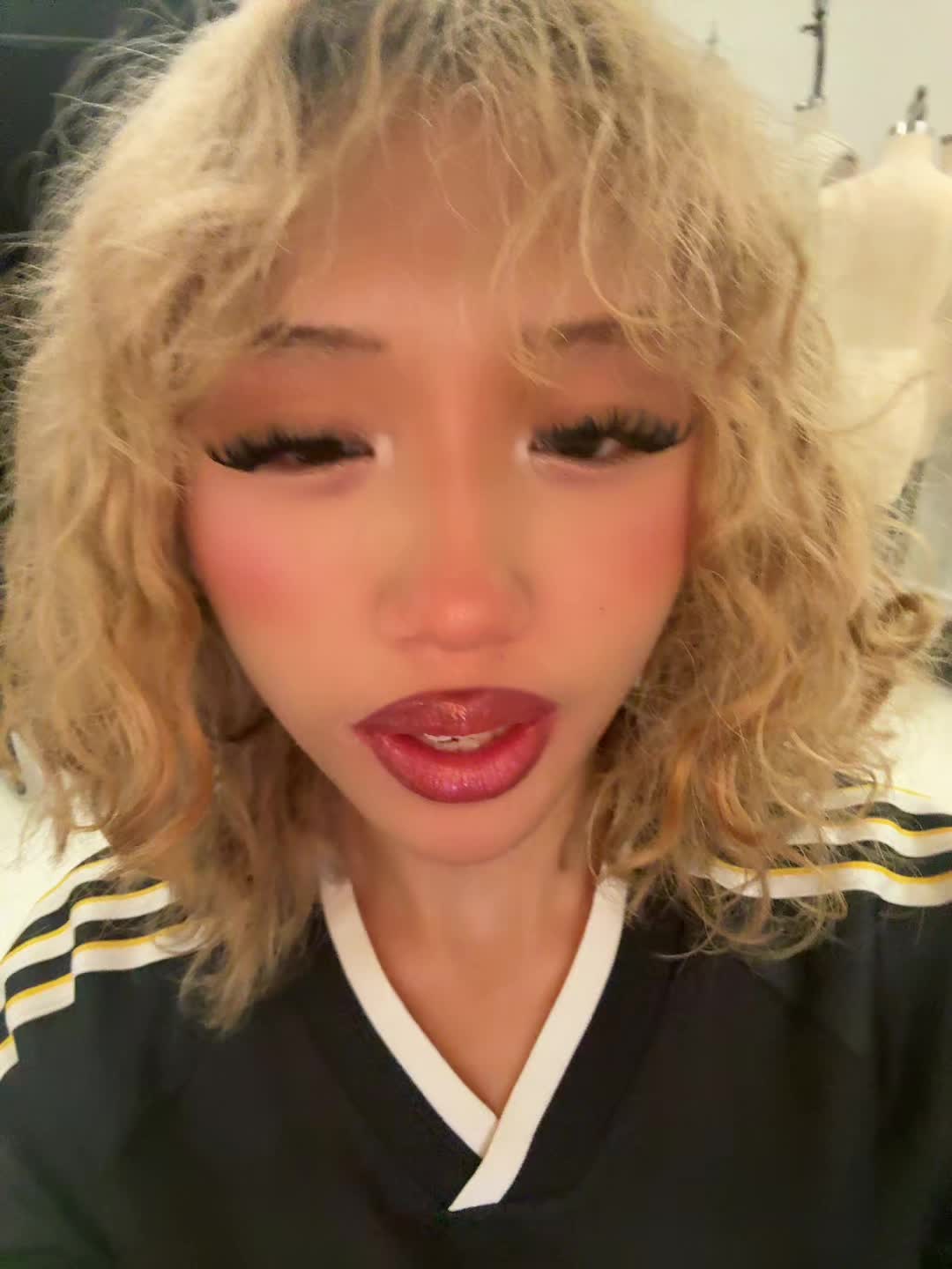 @sabrina 🦇