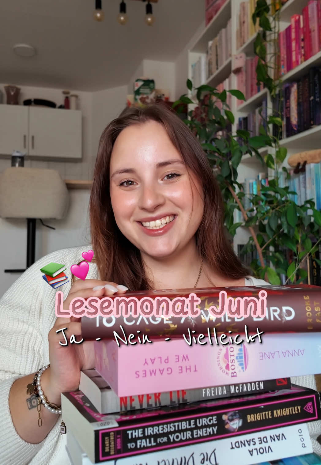 @Julia | Booktok 🤍📖