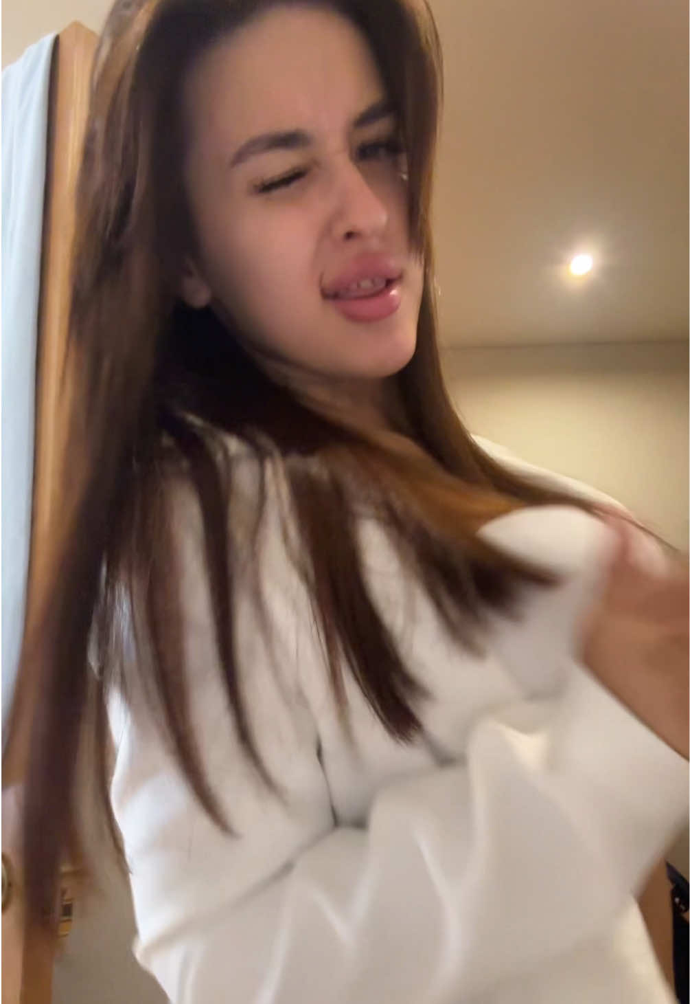@nora_murs