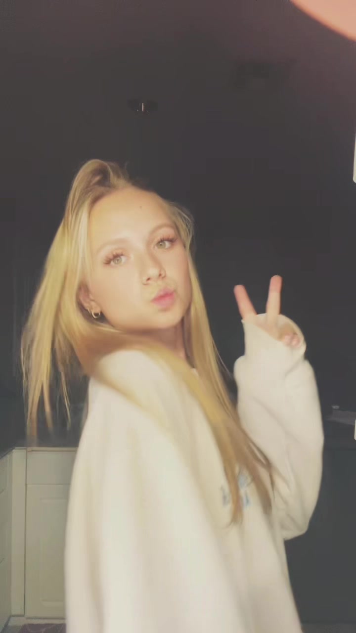 @ʎuuɐ˥ 💕🐆