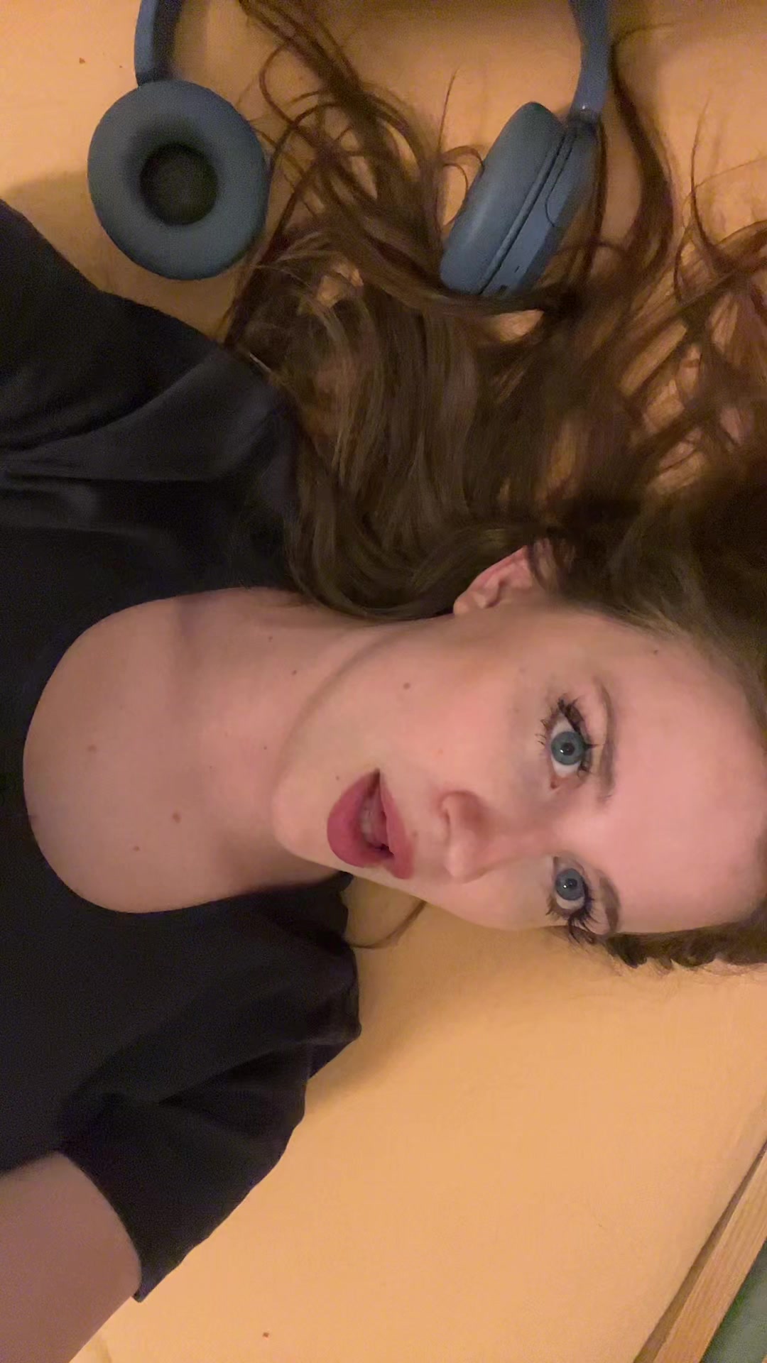 @<3