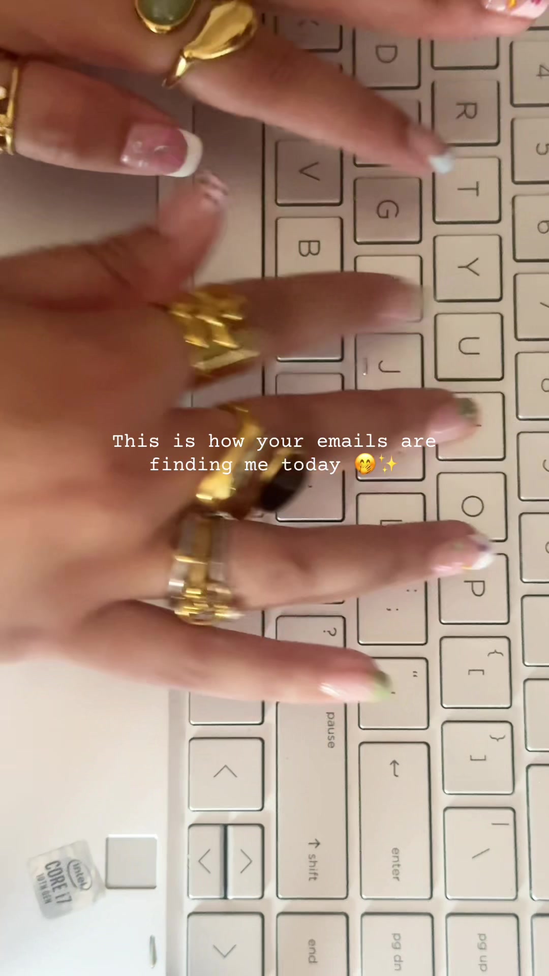 @GabulousLA