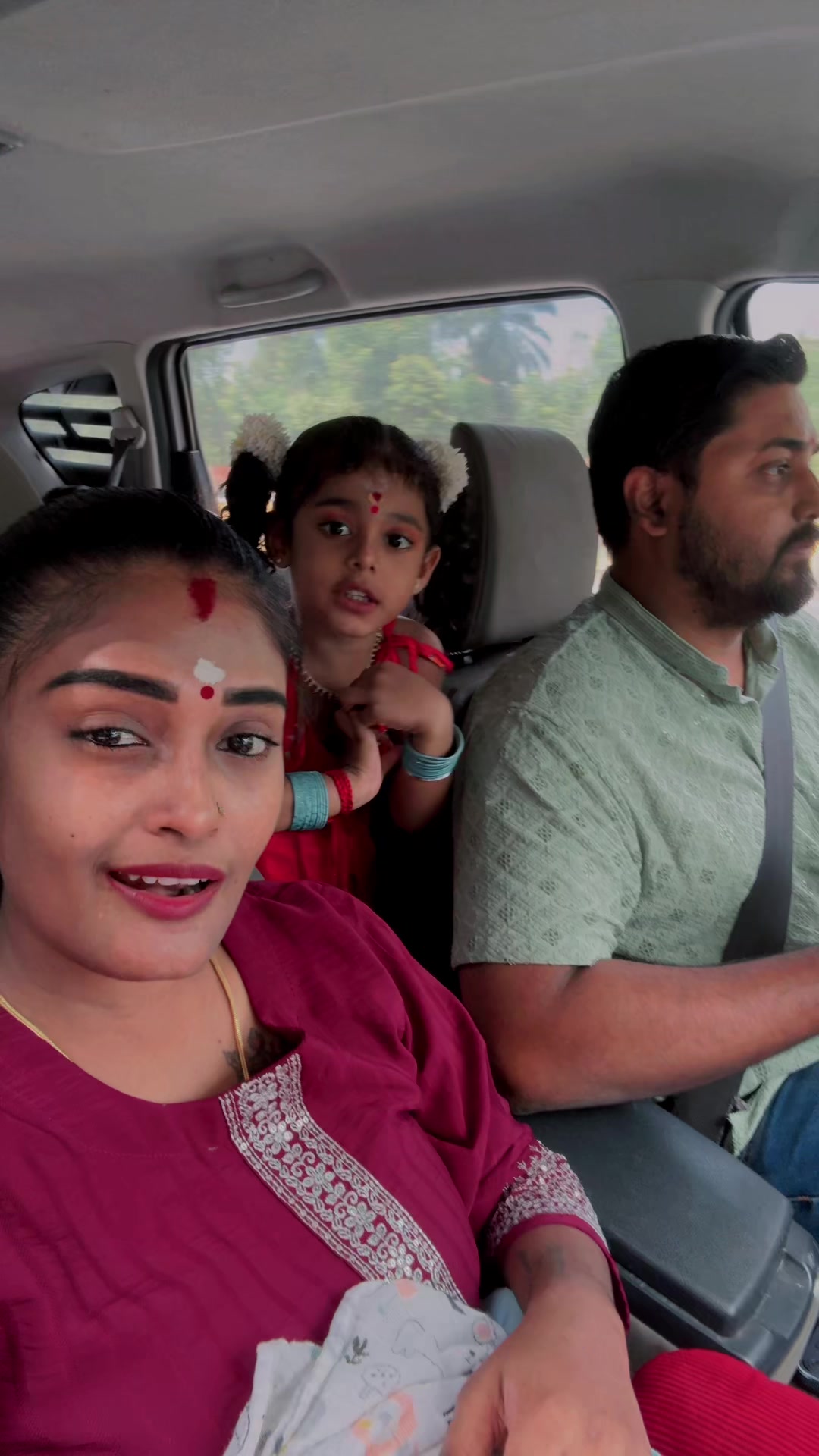 @Tamilarasi Goval ᥫ᭡