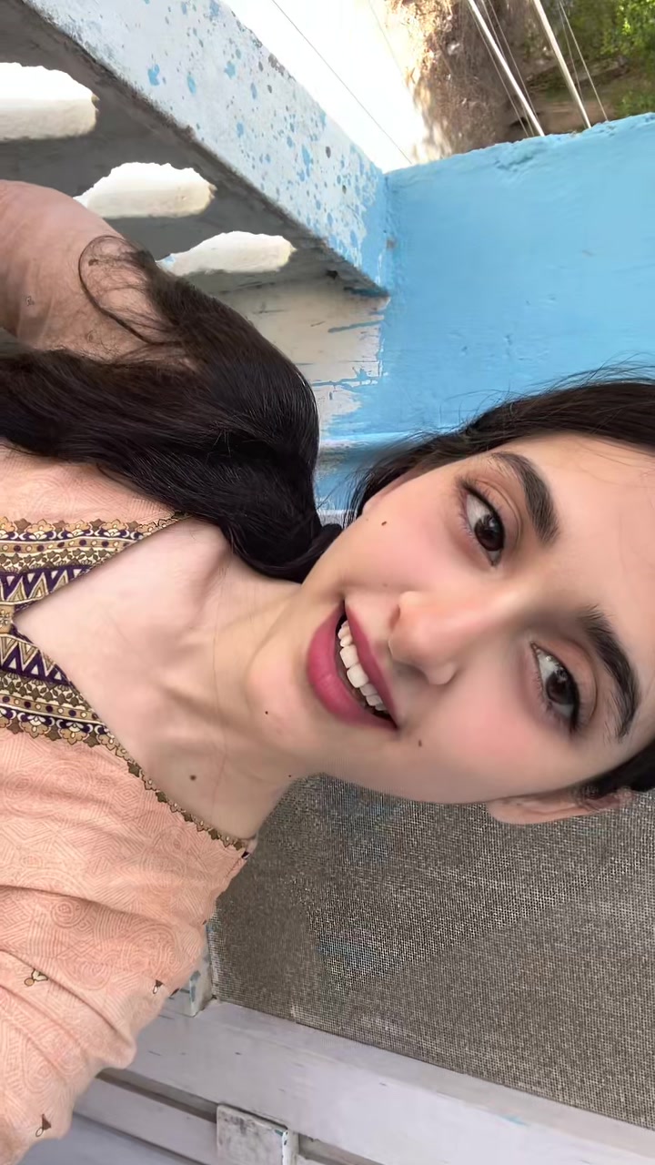 @🧜🏻♀️