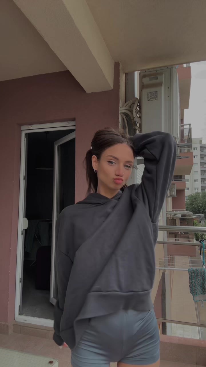 @Малышка