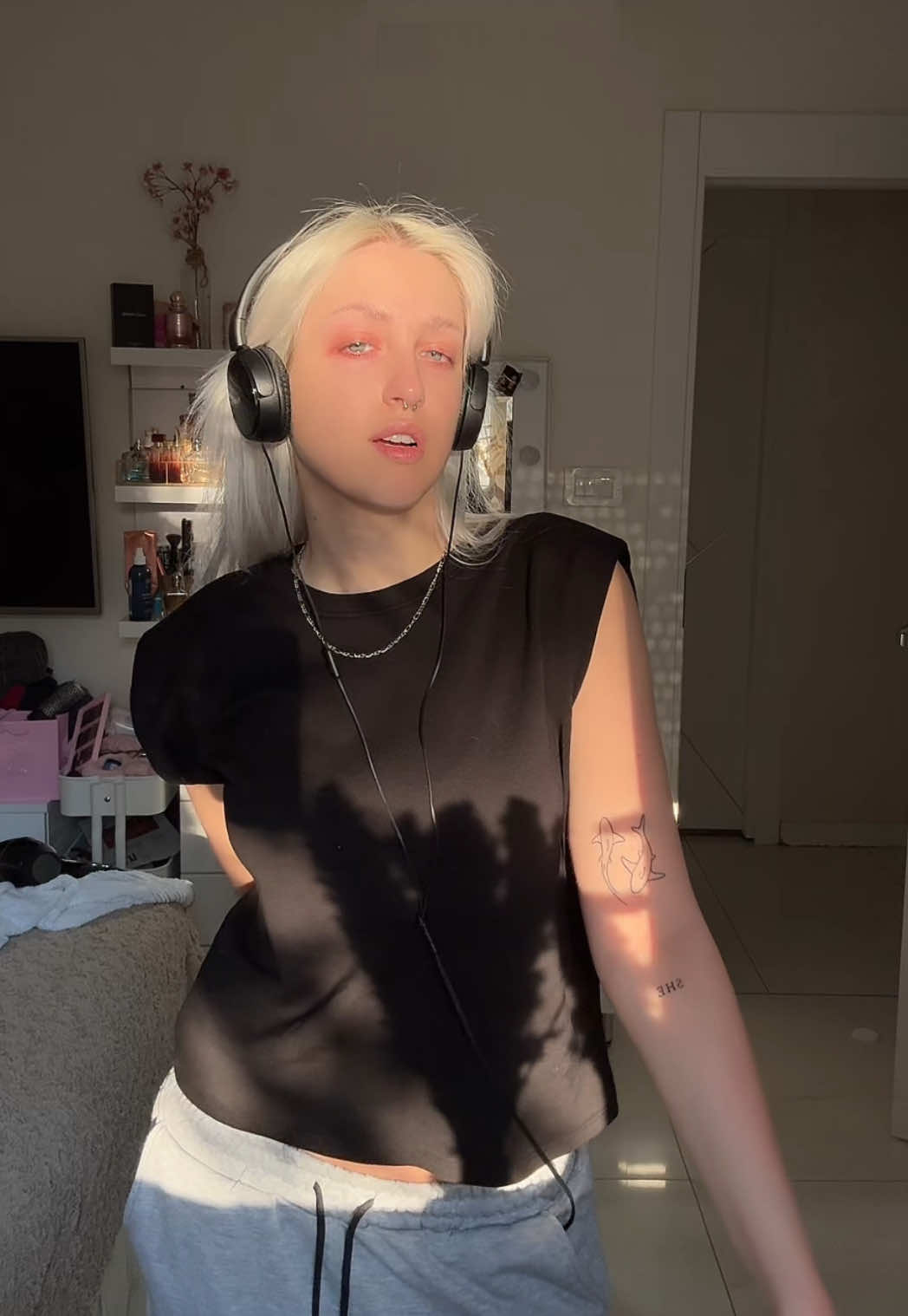 @larisa