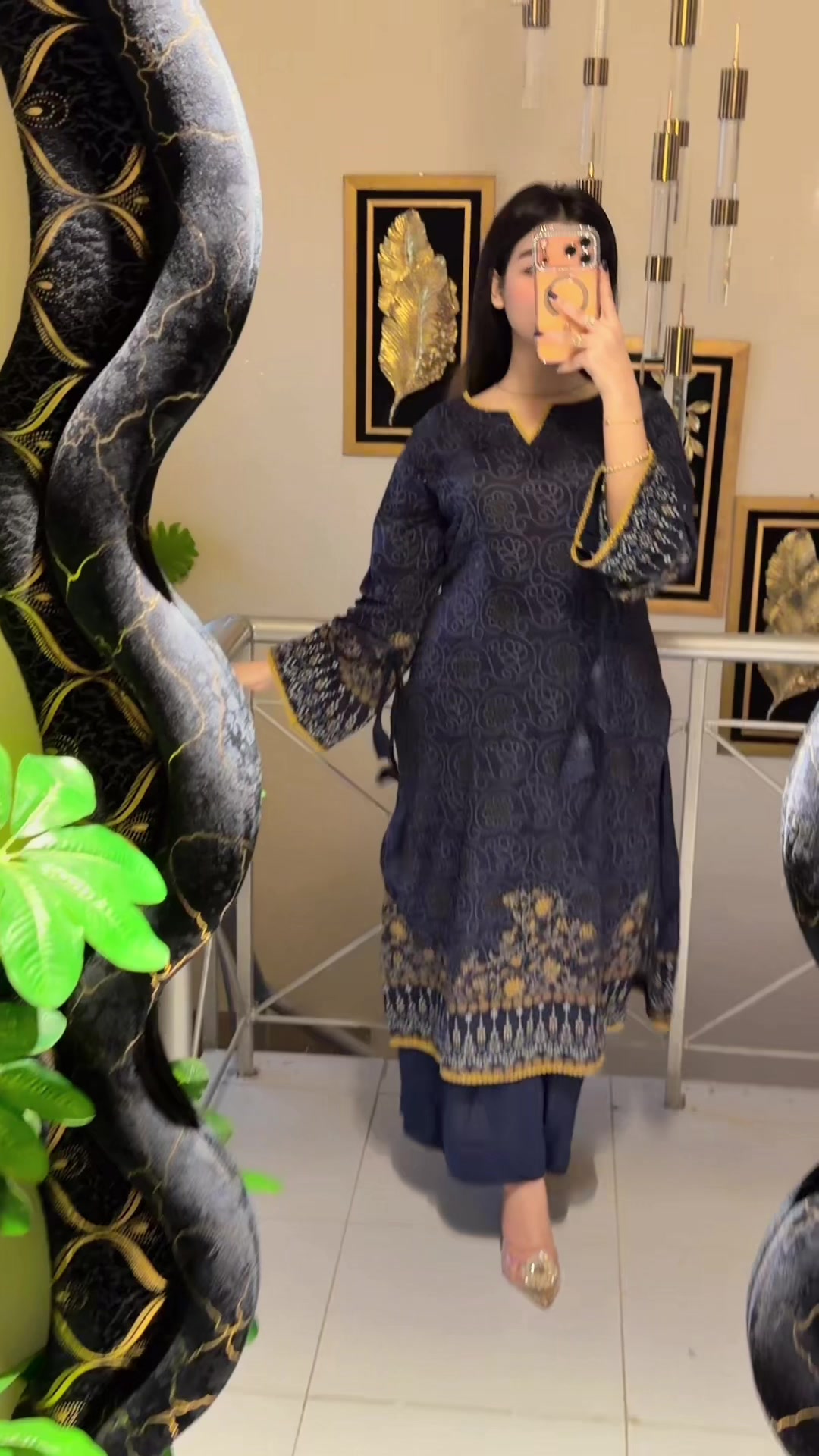 @Izzah khan🔥