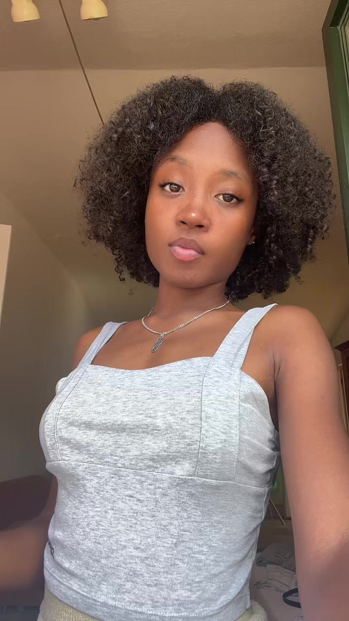 @Petite💋
