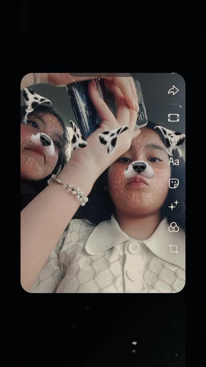 @𝐣𝐮𝐝𝐢𝐭𝐡 🫐