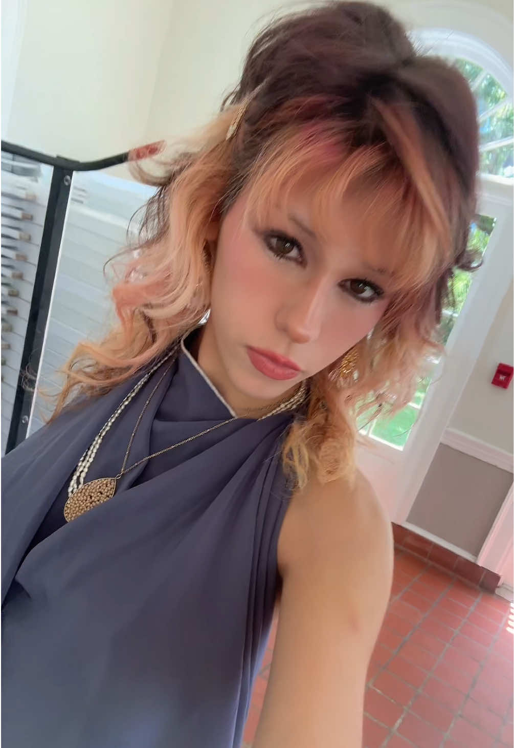 @️