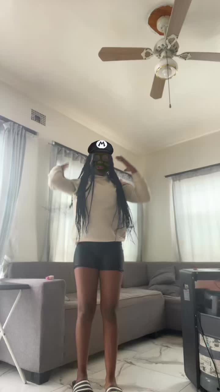 @𝒯𝓈𝒽𝑜𝓁𝑜😻