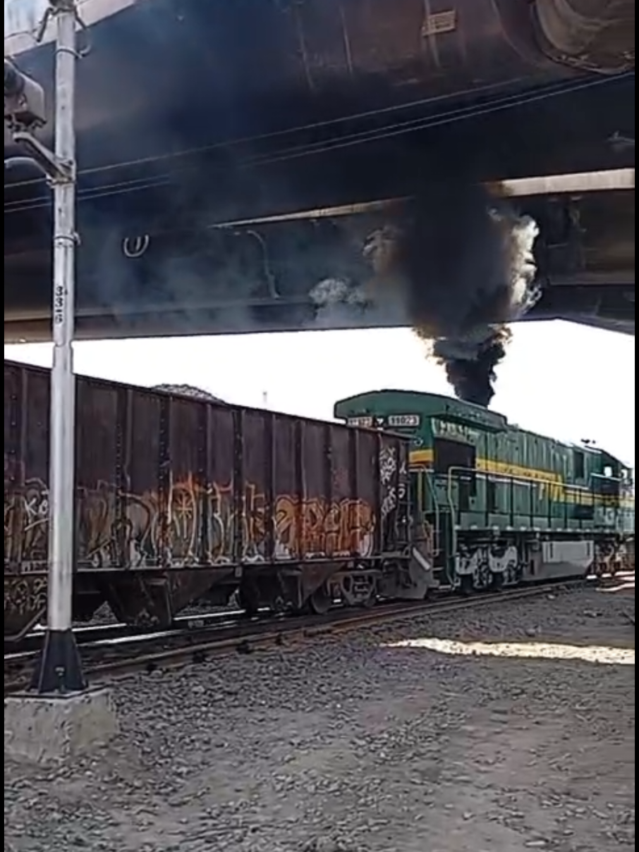 @Ferrocarriles Andy.