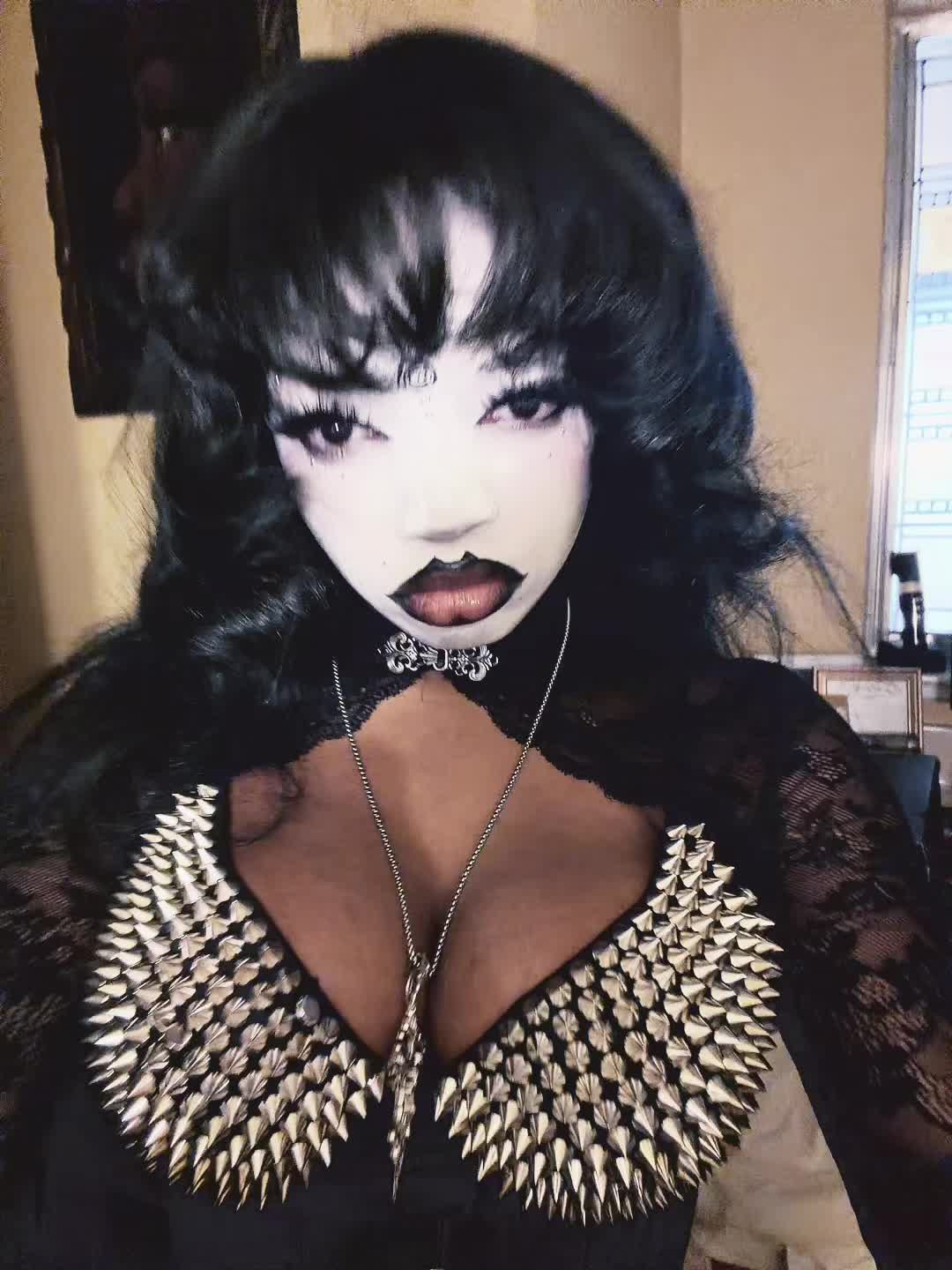 @✰.