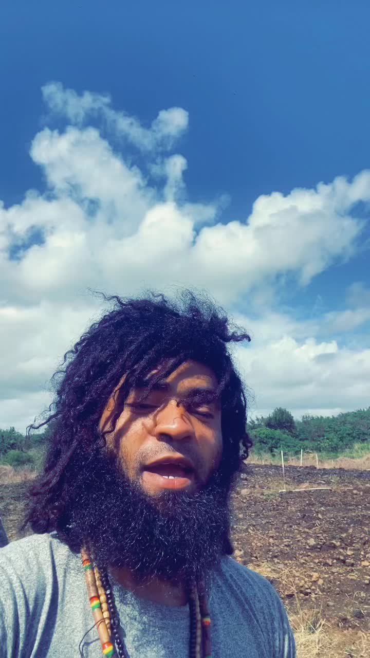@AkiOMan