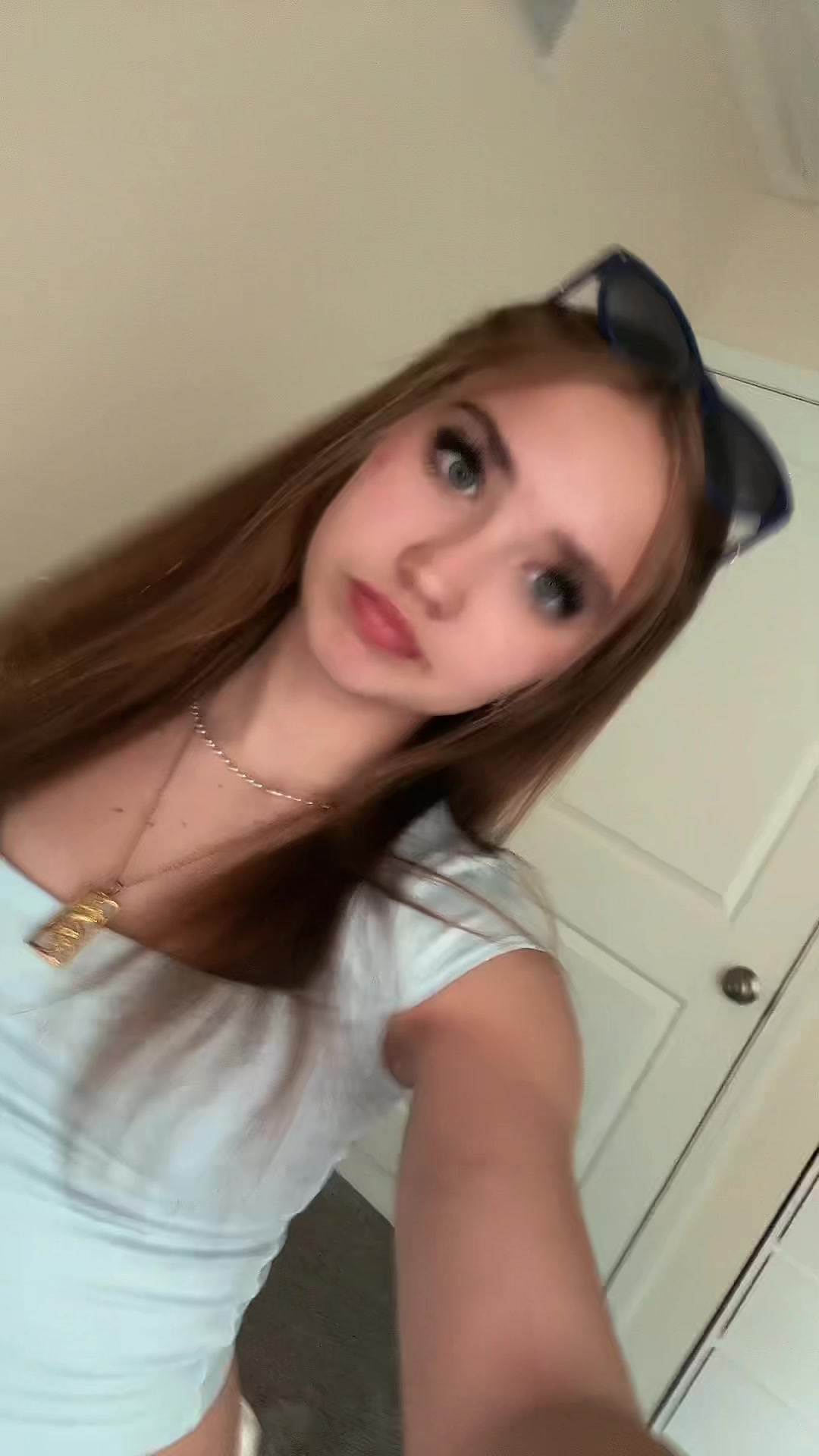 @️