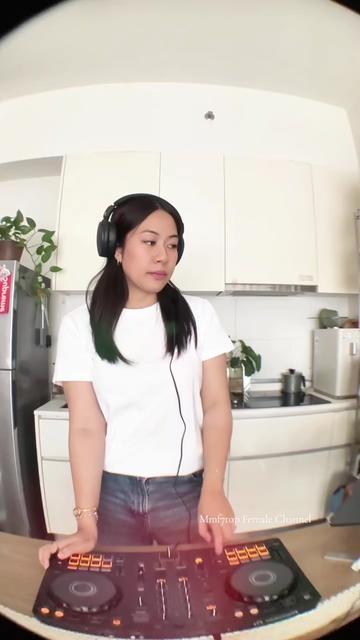 @MMF7MUSICFEMALECHANNEL