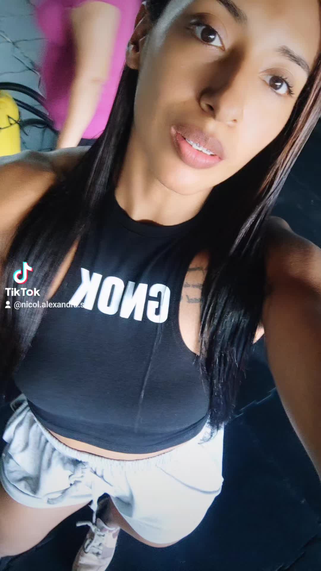@Nicole Soliz 🖤♾️🦍