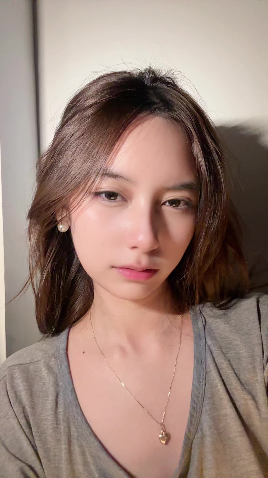 @Bella