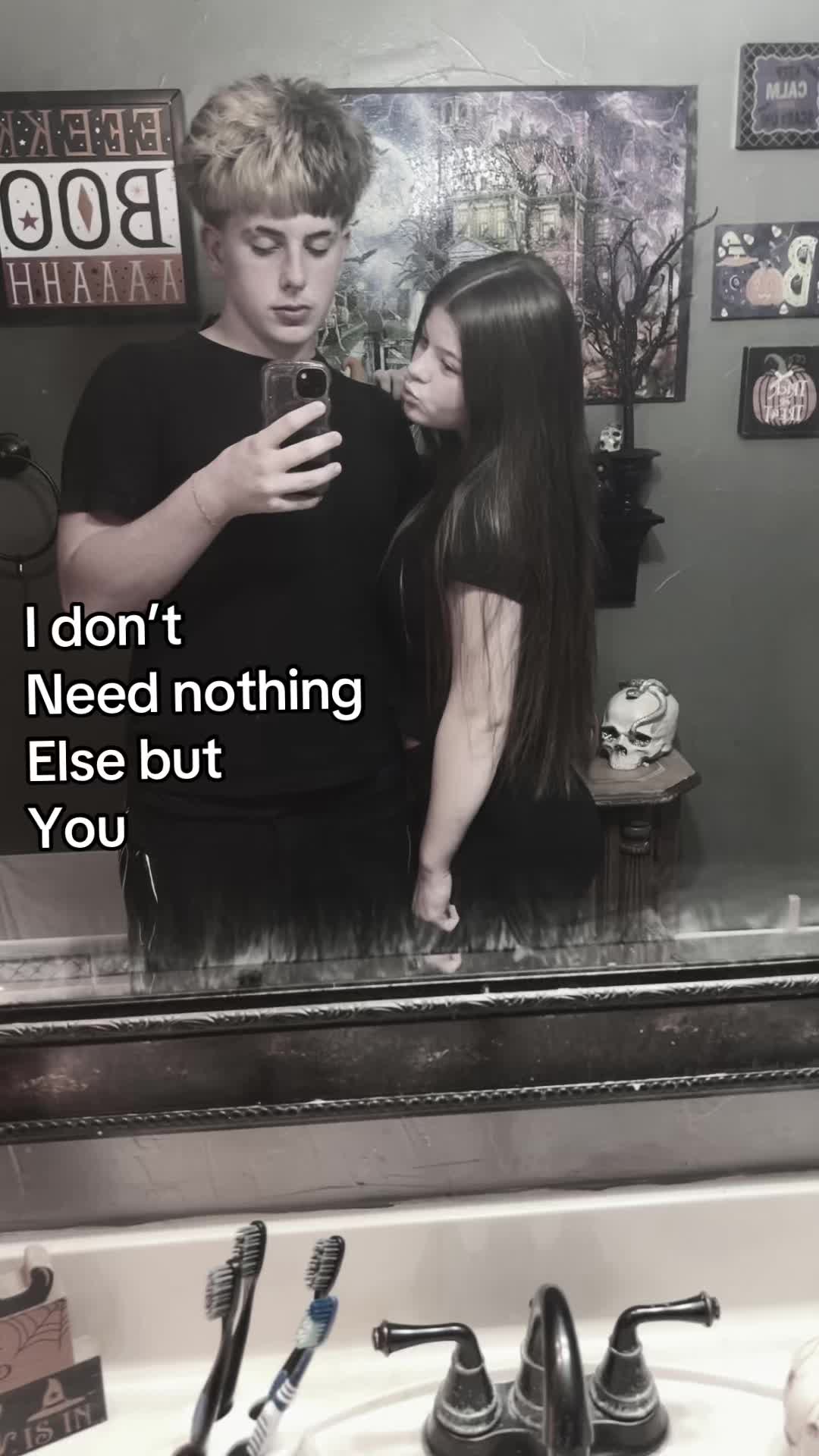 @𝒦ℯ𝓃𝓈𝒿ℯ ℳ𝒶𝓇𝒾ℯ ꨄ