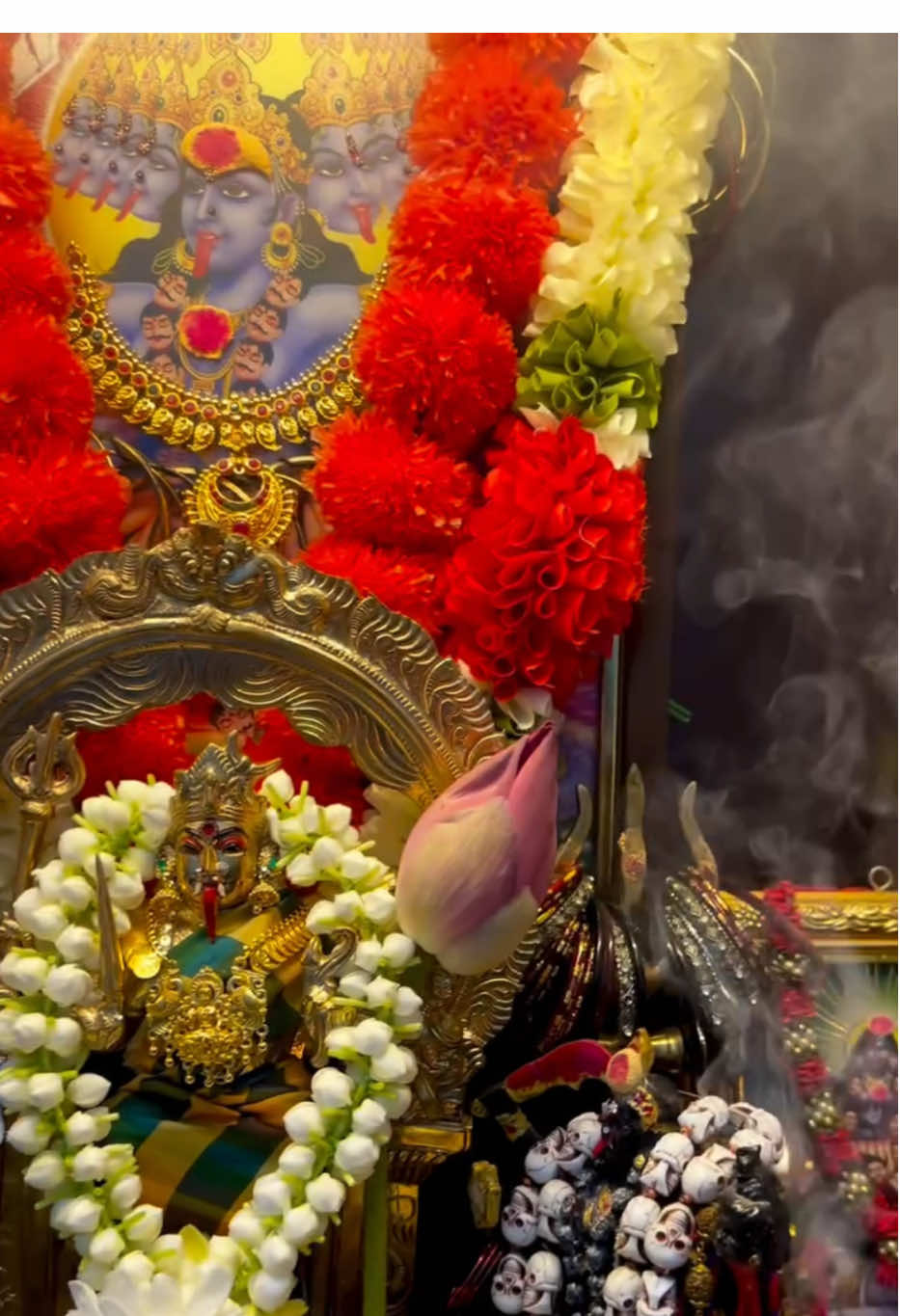 @𝐄𝐬𝐡𝐚_𝐂𝐫𝐞𝐚𝐭𝐢𝐨𝐧𝐬🕉️