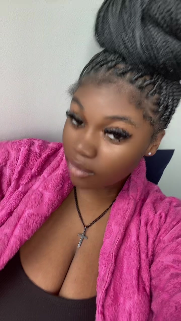 @LADYB😘?