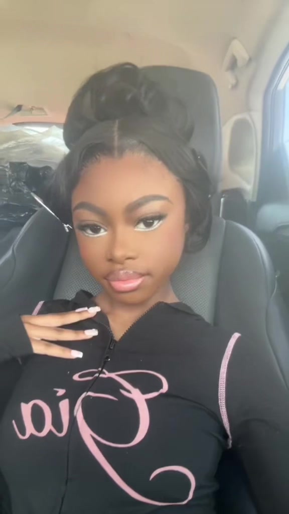 @lildollm