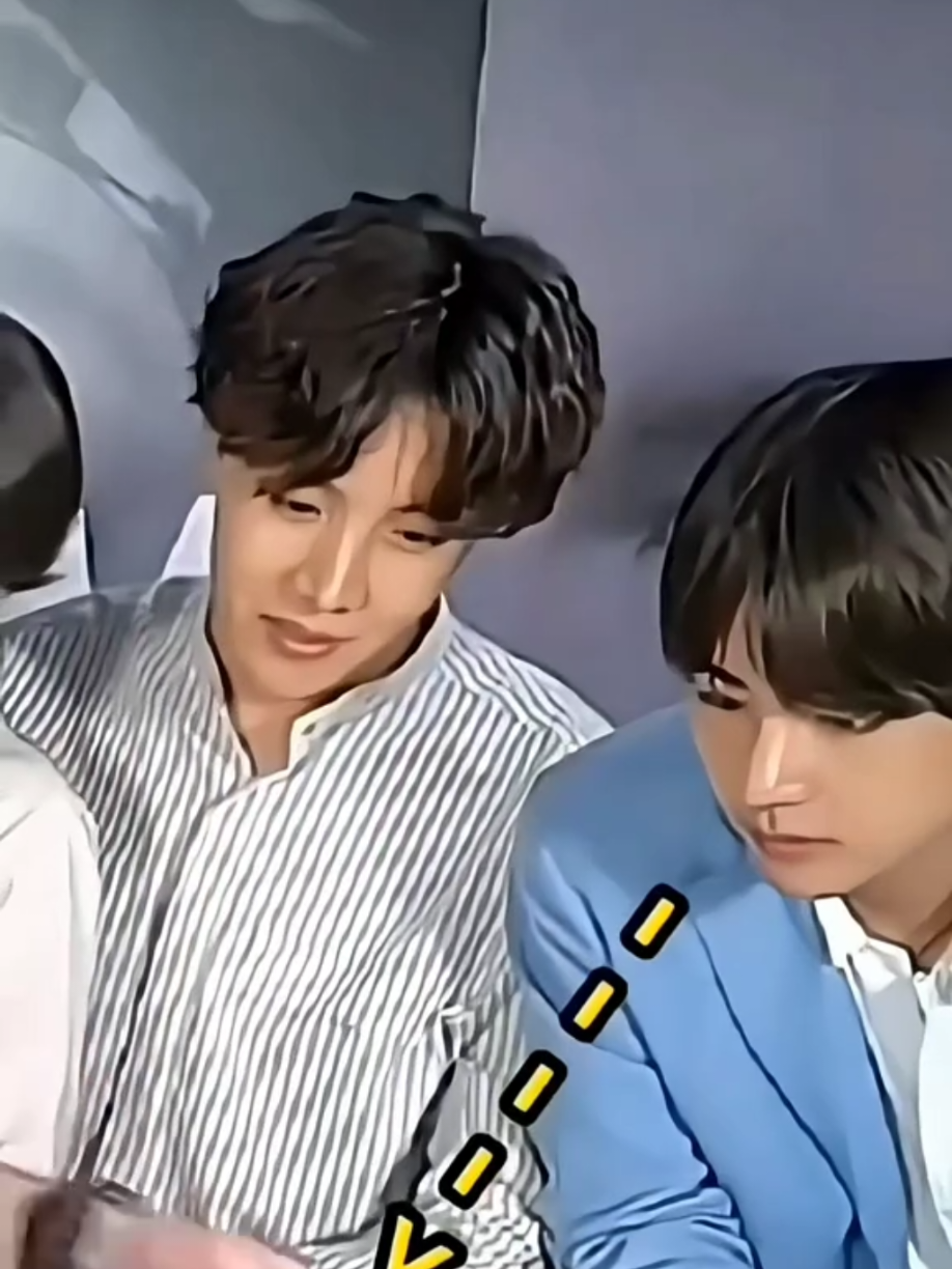 @💜ᗷTS⟭⟬💜 ARMY