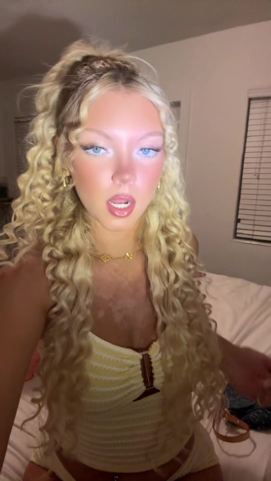 @maddieeprosser