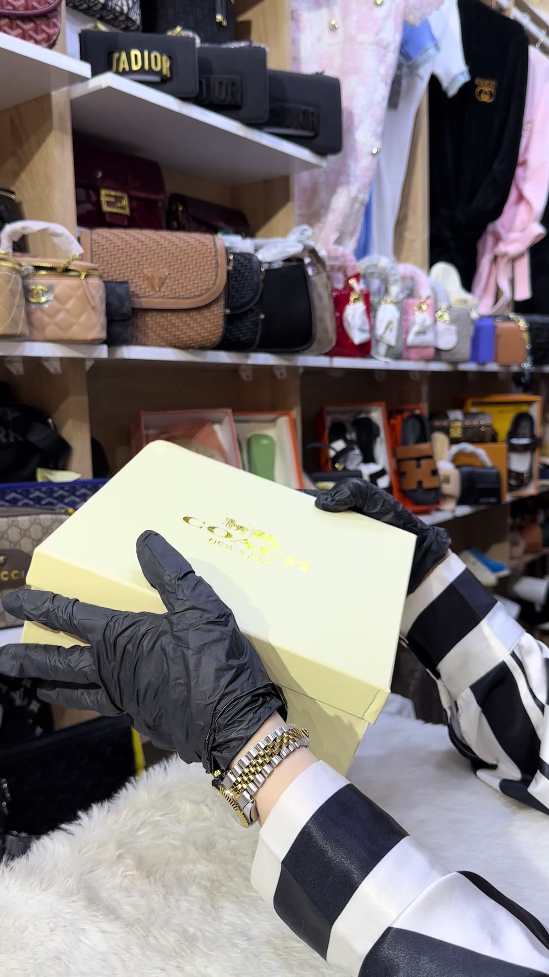 @👜🛍️Izmir Boutique 🛍️👜