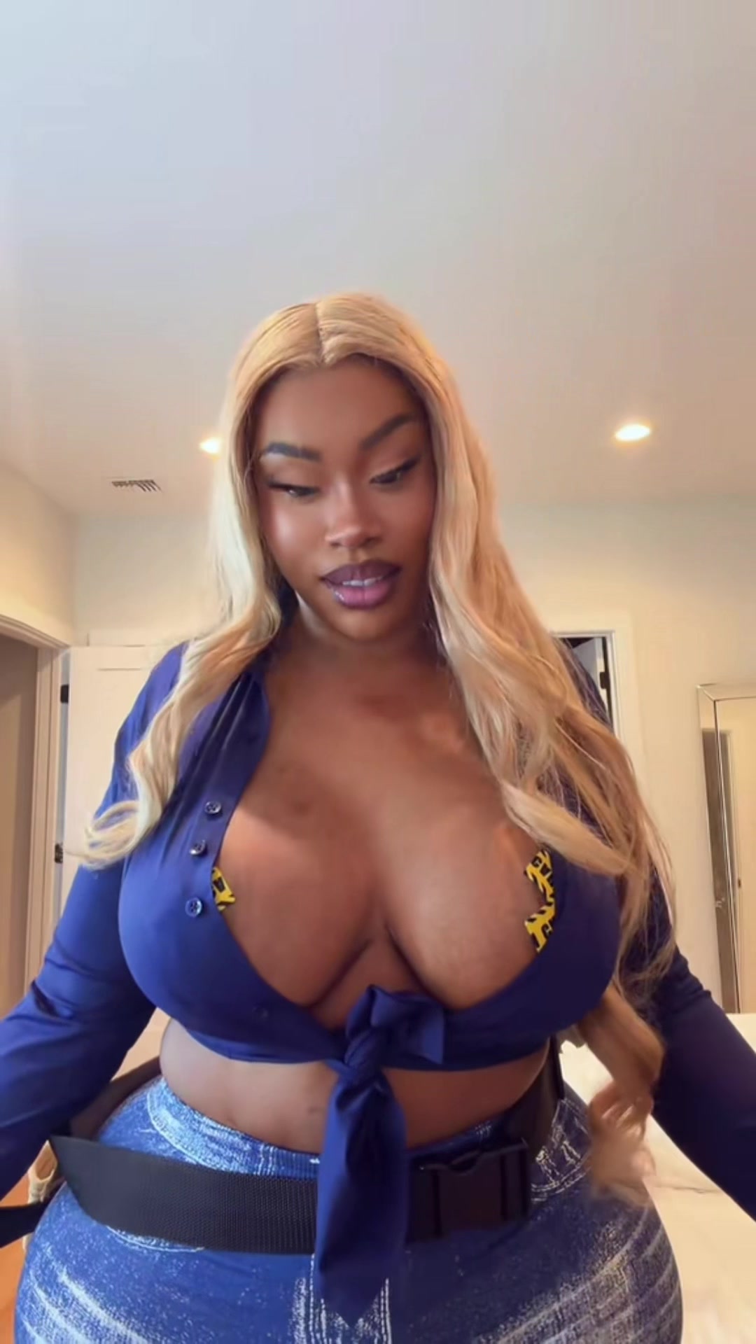 @AshleyBeaThick