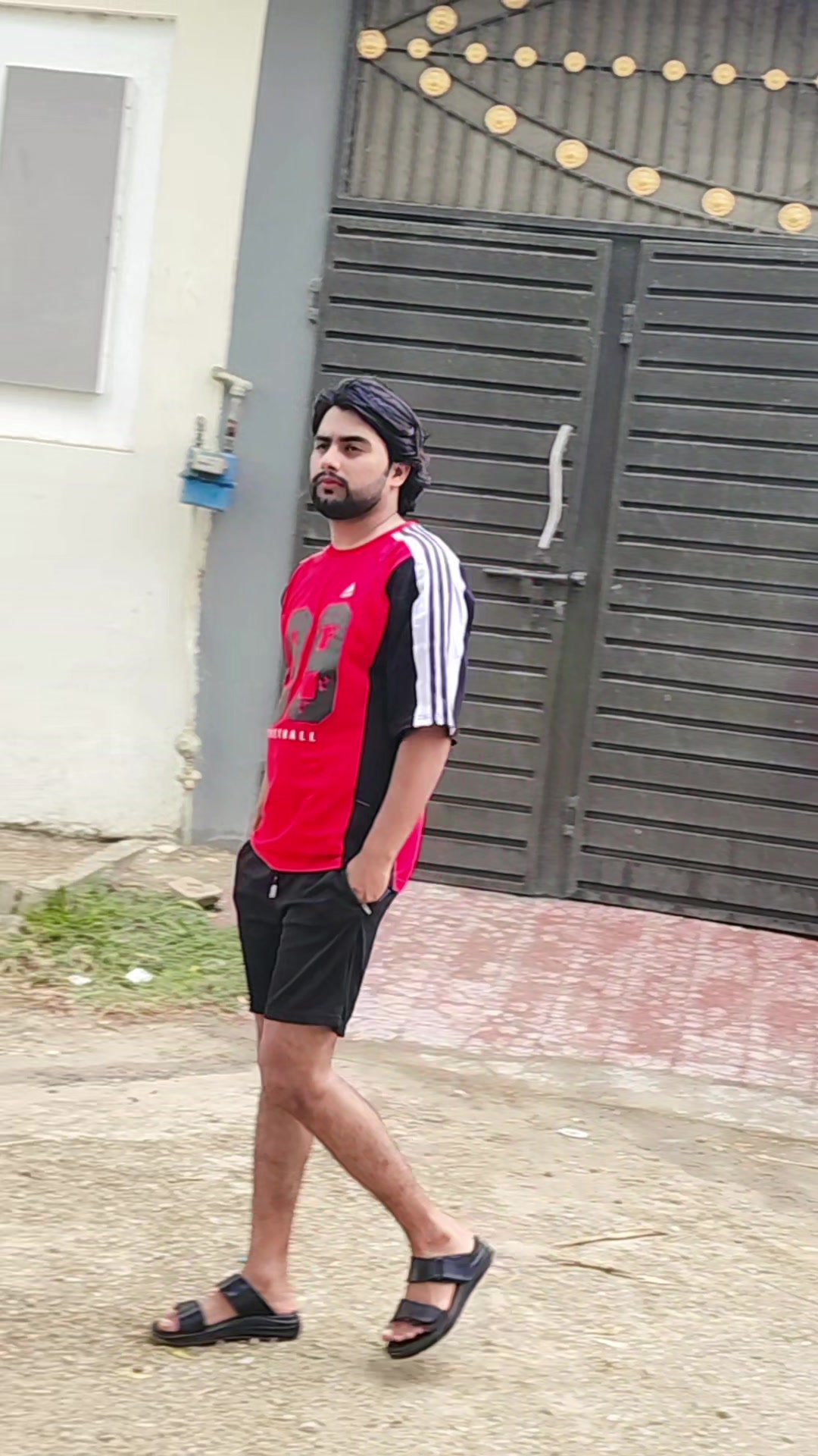 @Saghar Gilani