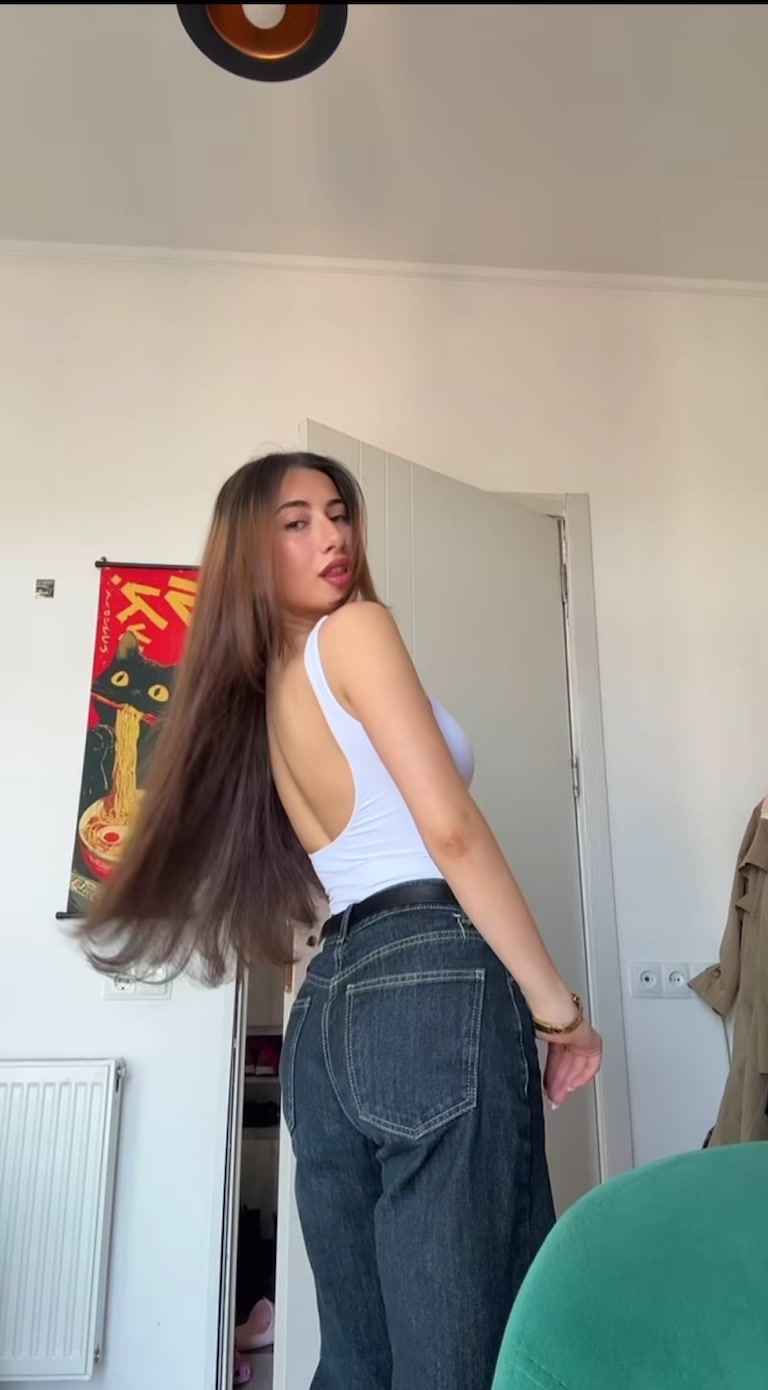 @🦋