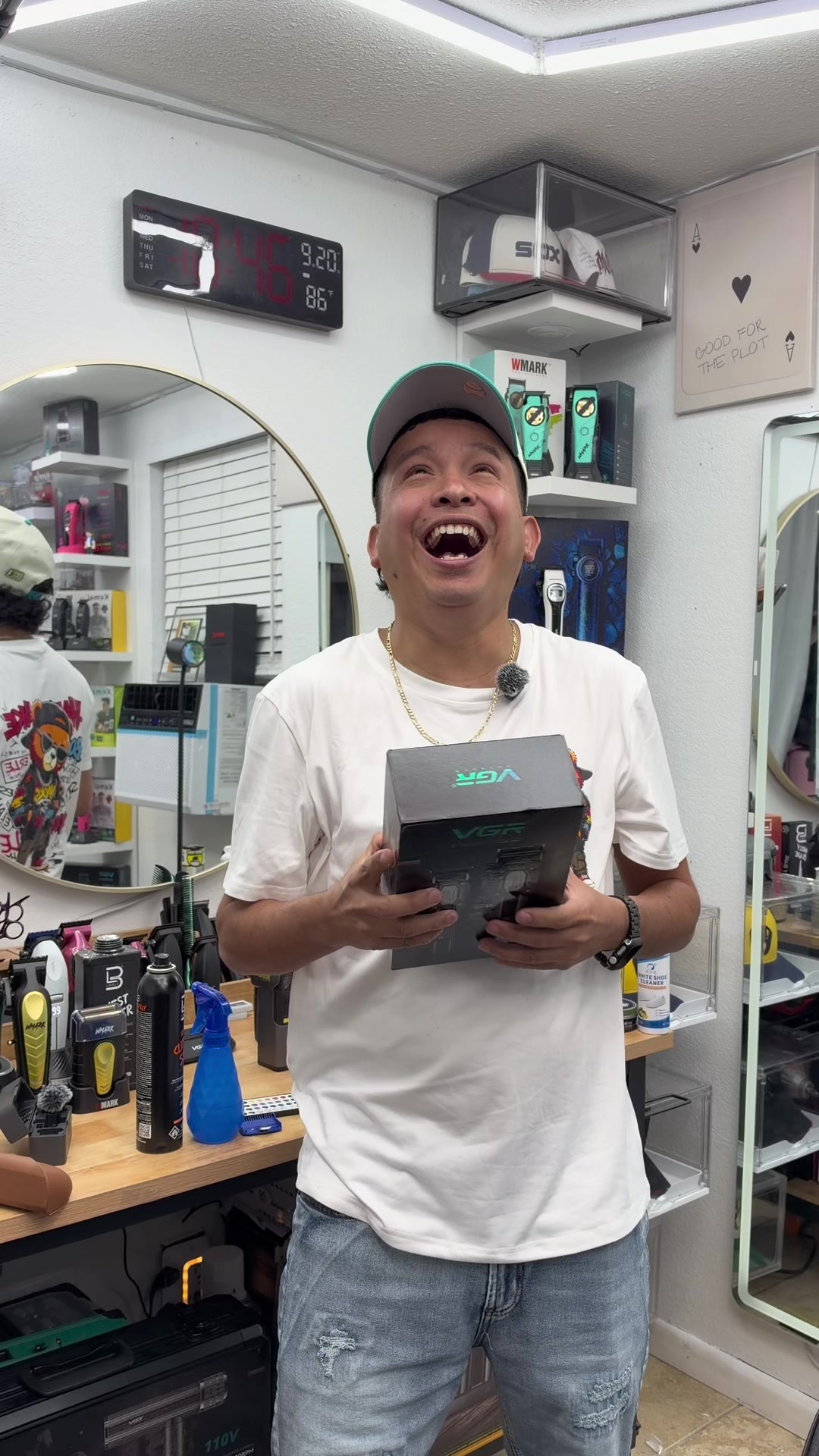 @Jisai Barber