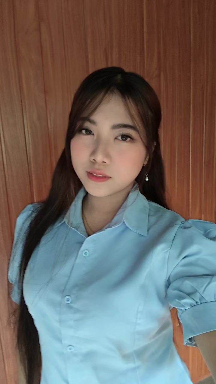 @urgirl_crxtn