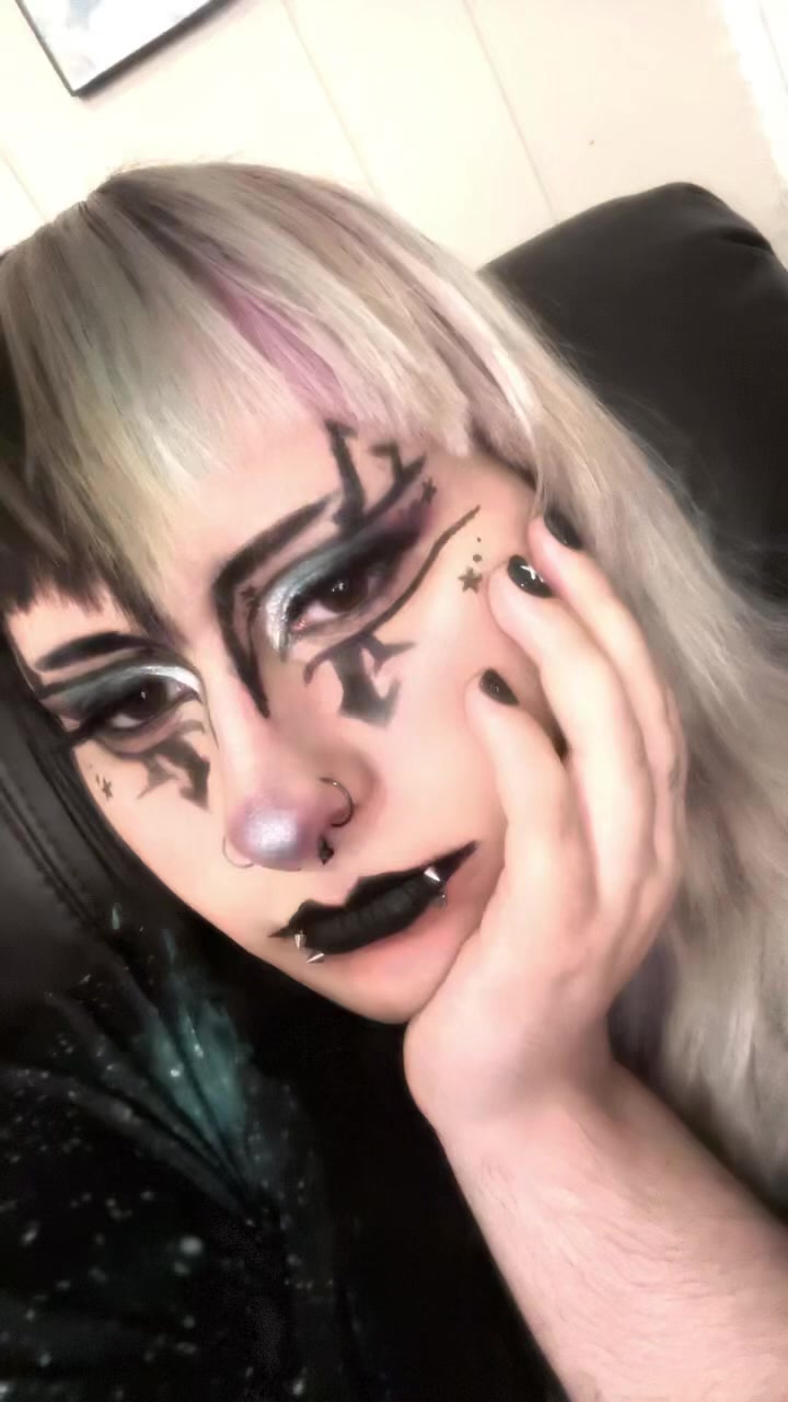 @𝓐𝓼𝓽𝓻𝓲𝓭