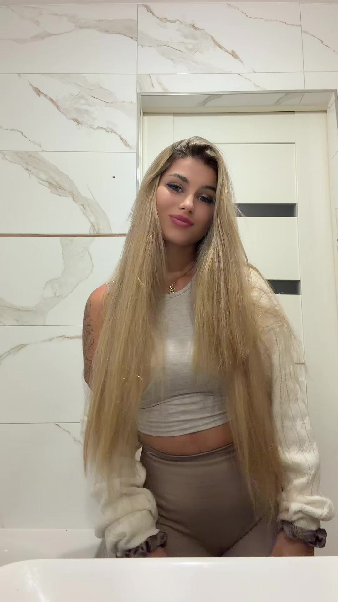 @Karola