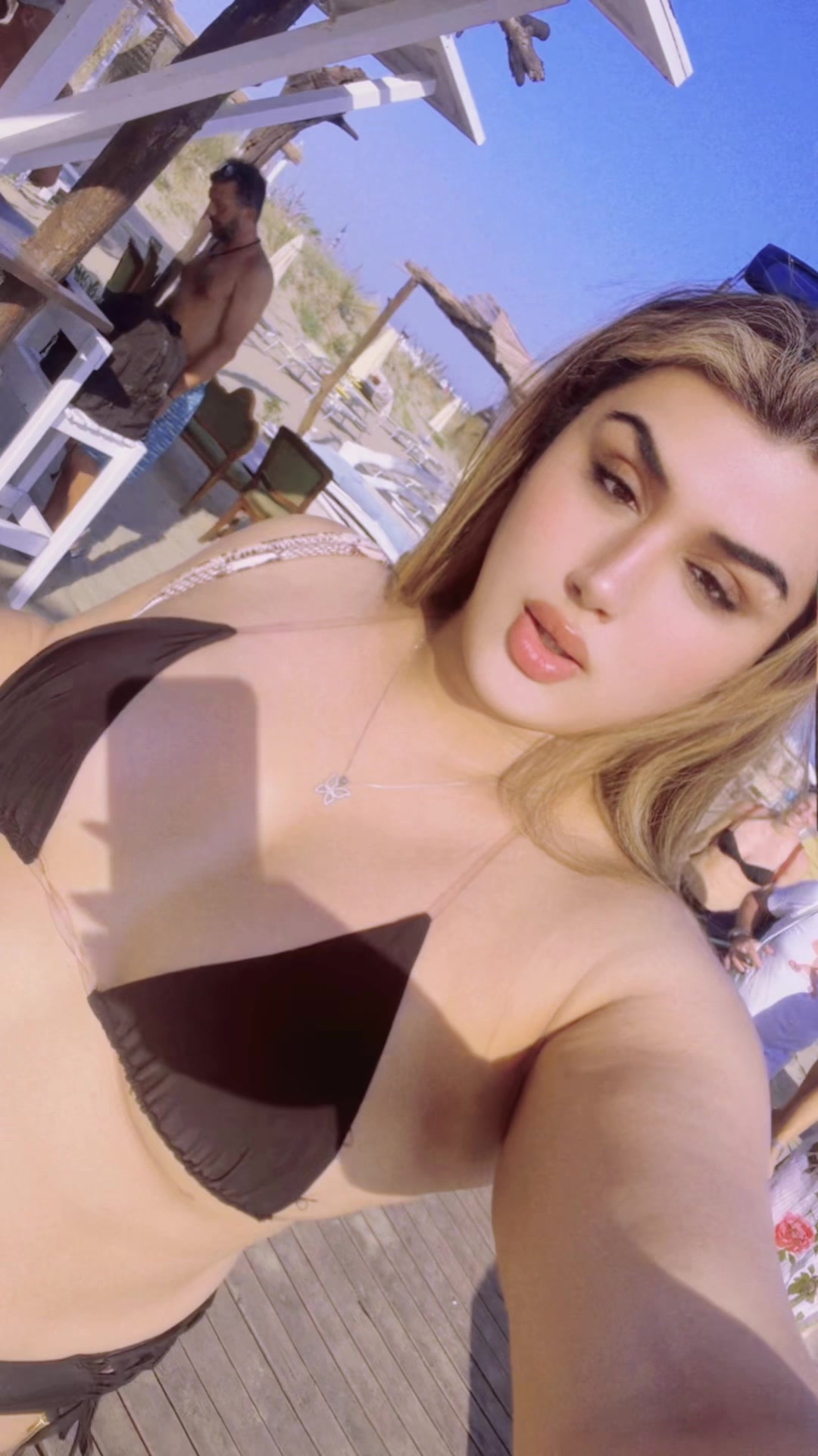 @Haniya🇨🇦