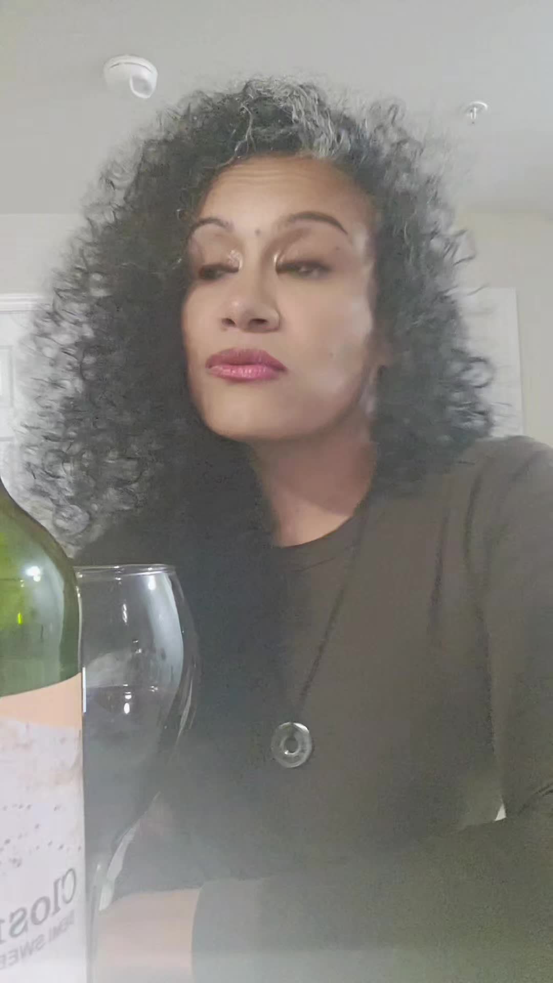 @QueenBee 👑🐝